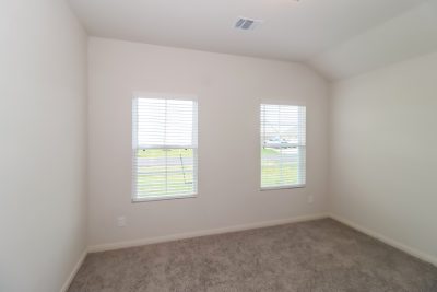 010 photo bedroom 11001566