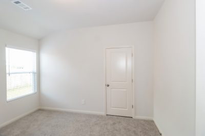 011 photo bedroom 11001567