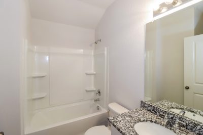 012 photo bathroom 11001568