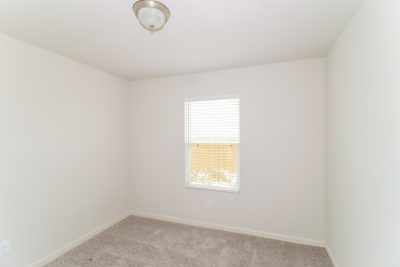 012 photo bedroom 11676189