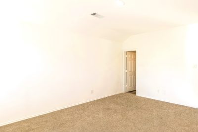 009 013 photo main bedroom 15150243