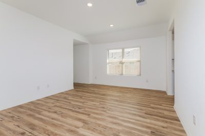 003 Living Room ET51173
