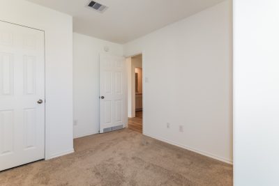 013 Bedroom ET51173
