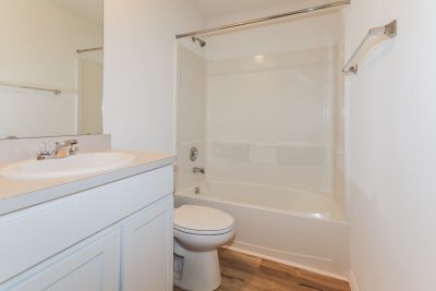 014 Bathroom ET51173