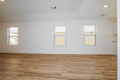 003 Living Room ET51174
