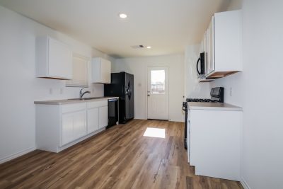 005 Kitchen ET51174
