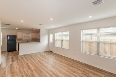 003 Living Room ET51266