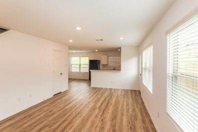 004 Living Room ET51266