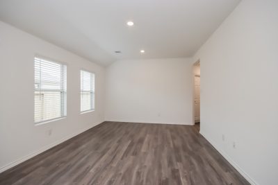 002 Living Room ET51303
