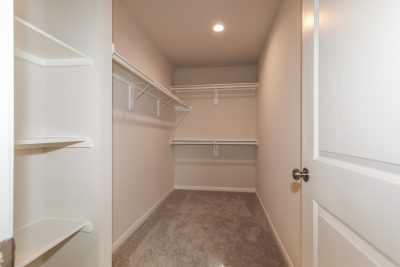 010 Walk In Closet ET61030