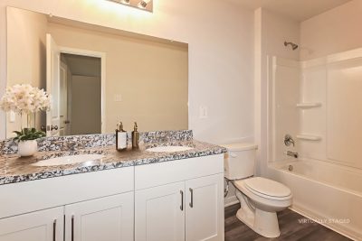 004 012 photo vs main bathroom 15184480