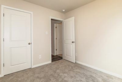 012 015 photo bedroom 10272224