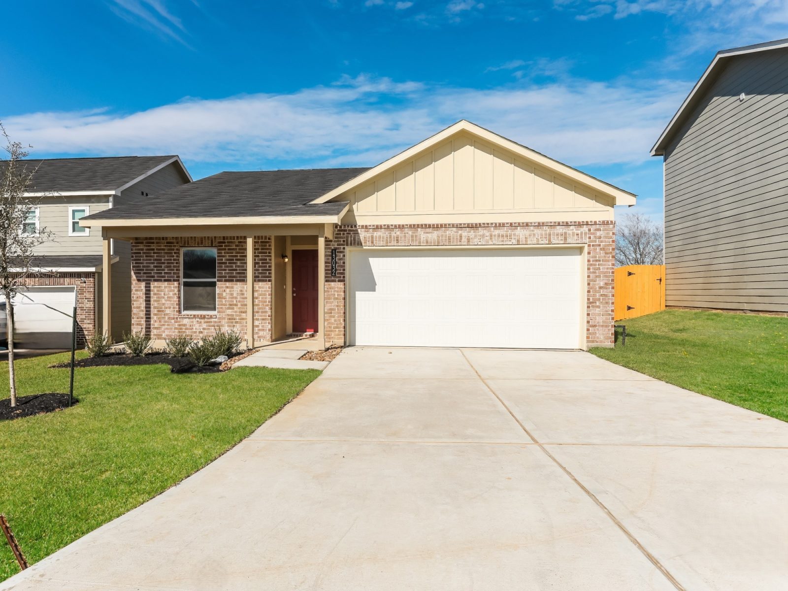 000 front view 10272467
