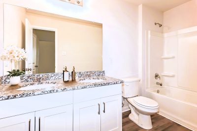 004 012 photo vs main bathroom 15184480