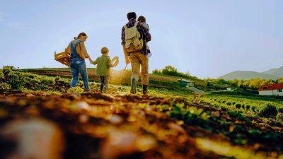 ARK R3 R Family Camping