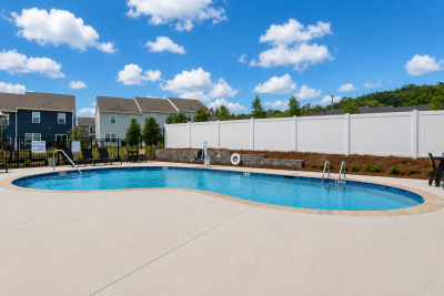 R3 R Pool