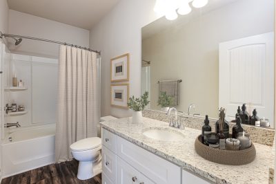 021 photo bathroom 14612093